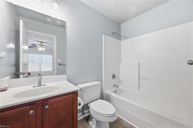 24 Rockingham DR, Hampton, VA 23669
