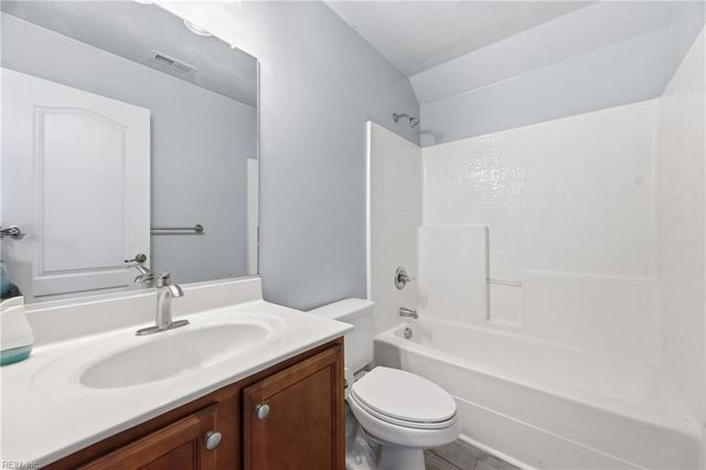 24 Rockingham DR, Hampton, VA 23669