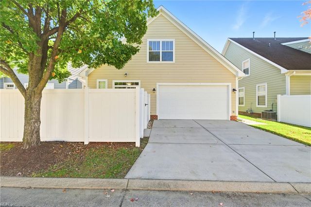 24 Rockingham DR, Hampton, VA 23669
