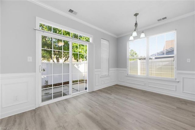 24 Rockingham DR, Hampton, VA 23669