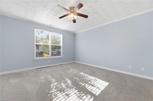 24 Rockingham DR, Hampton, VA 23669