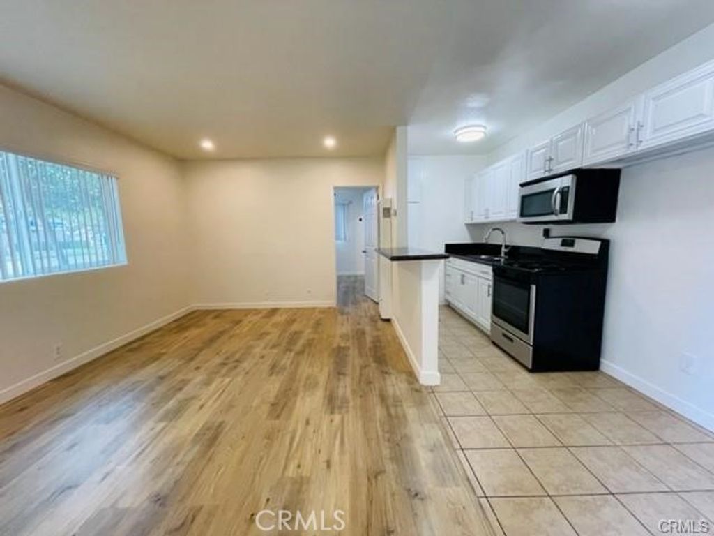 1001 W La Palma Avenue 4, Anaheim, CA 92801