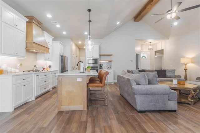 512 Tralee Lane, Yukon, OK 73099