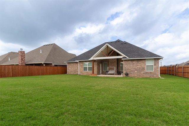 512 Tralee Lane, Yukon, OK 73099
