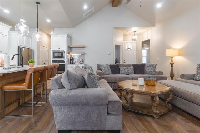 512 Tralee Lane, Yukon, OK 73099