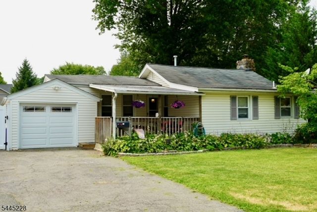 19 Seminole Ave, Parsippany-troy Hills Twp., NJ 07034