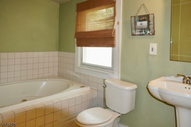 19 Seminole Ave, Parsippany-troy Hills Twp., NJ 07034