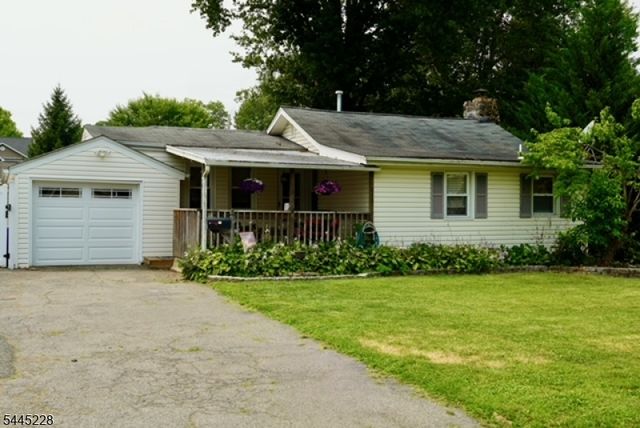 19 Seminole Ave, Parsippany-troy Hills Twp., NJ 07034