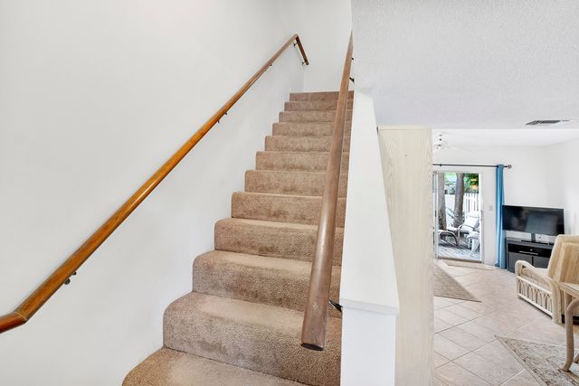 2871 NE 15th Street, Pompano Beach, FL 33062