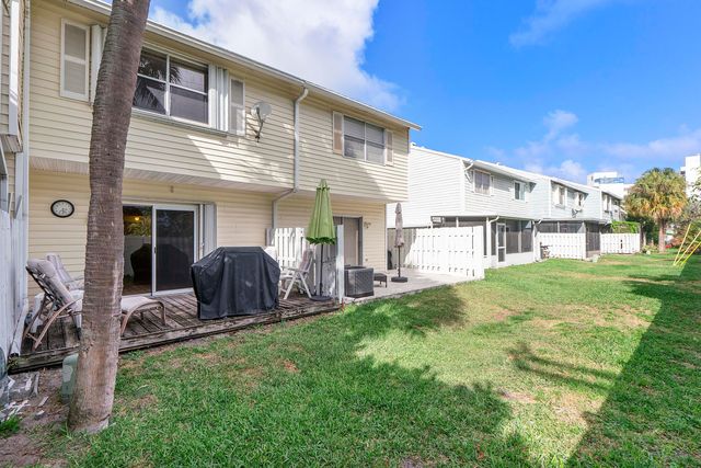 2871 NE 15th Street, Pompano Beach, FL 33062