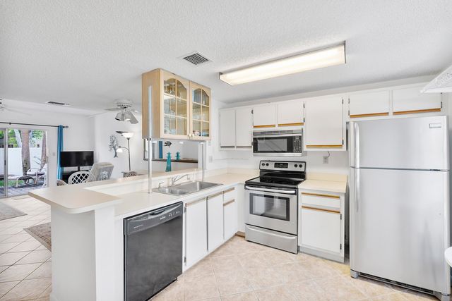 2871 NE 15th Street, Pompano Beach, FL 33062