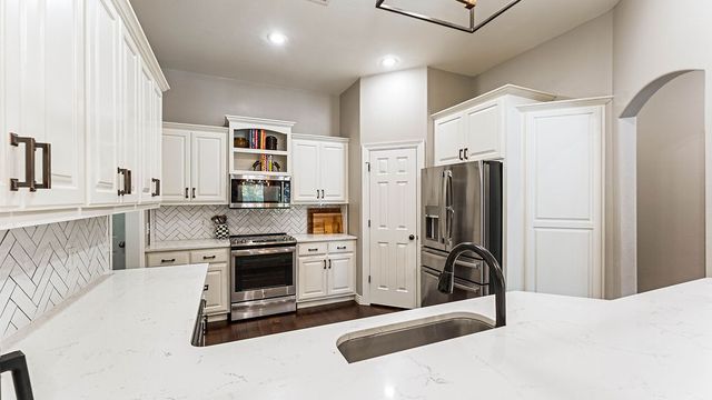 9 Bluestem Lane, Bentonville, AR 72712