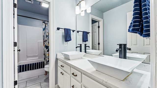 9 Bluestem Lane, Bentonville, AR 72712