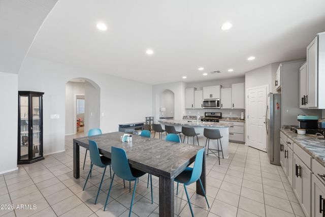 6686 W PLEASANT OAK Court, Florence, AZ 85132