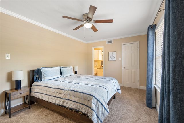 2837 Oakside Drive, Bryan, TX 77802