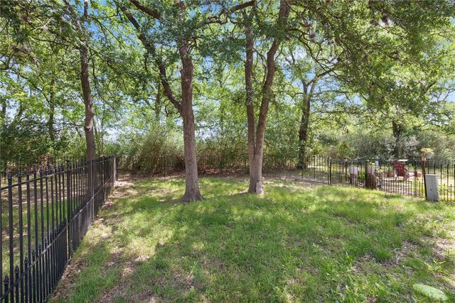 2837 Oakside Drive, Bryan, TX 77802