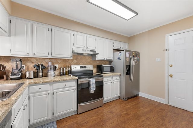2837 Oakside Drive, Bryan, TX 77802