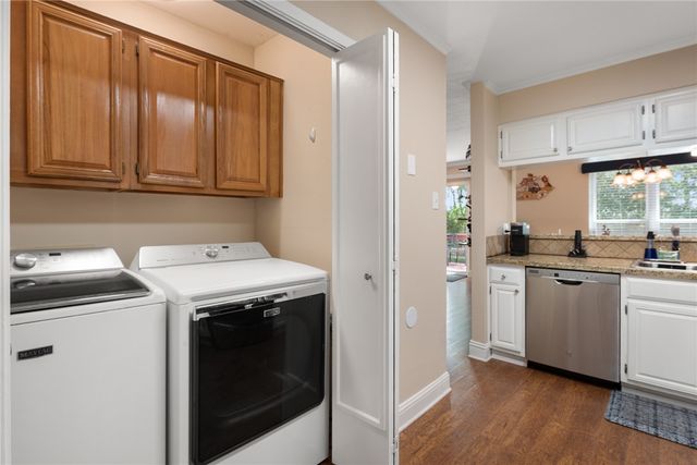 2837 Oakside Drive, Bryan, TX 77802