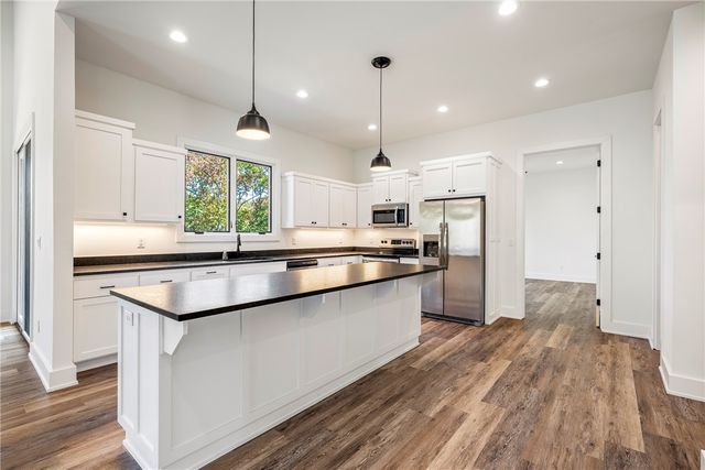 66 Glyndebourne Drive, Bella Vista, AR 72714