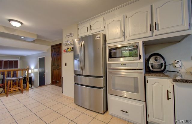 86 Sweetwood Drive North, Amherst, NY 14228