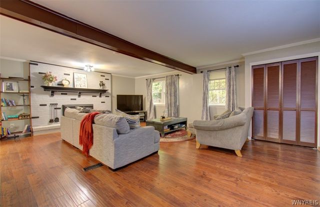 86 Sweetwood Drive North, Amherst, NY 14228