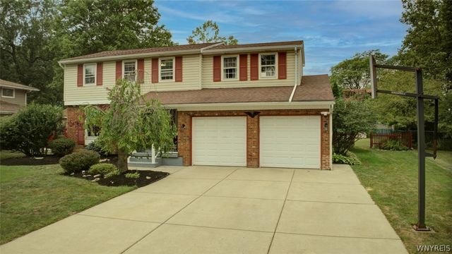 86 Sweetwood Drive North, Amherst, NY 14228