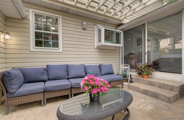 86 Sweetwood Drive North, Amherst, NY 14228