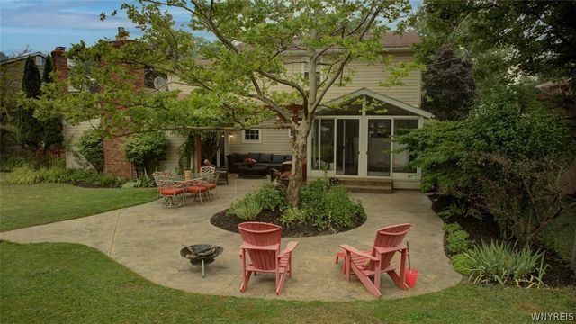 86 Sweetwood Drive North, Amherst, NY 14228