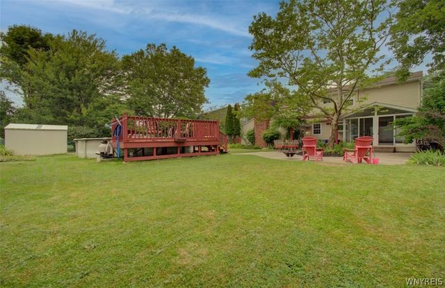 86 Sweetwood Drive North, Amherst, NY 14228