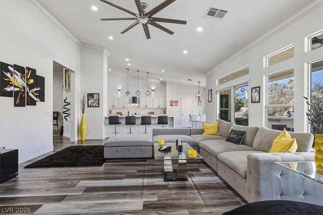 7400 Bisonwood Avenue, Las Vegas, NV 89131