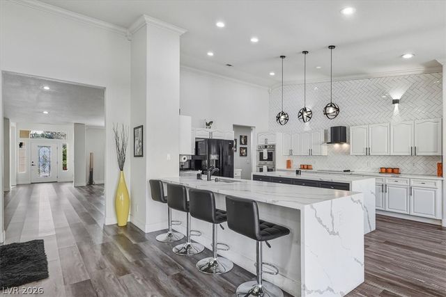 7400 Bisonwood Avenue, Las Vegas, NV 89131