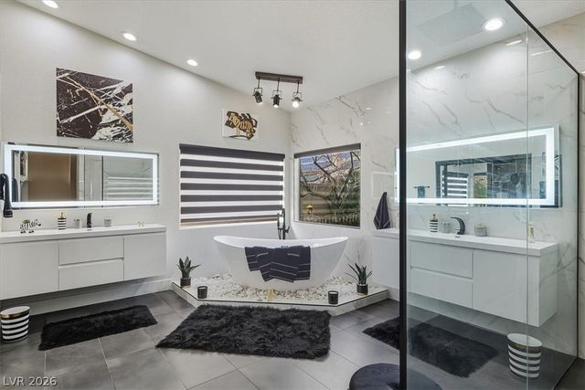 7400 Bisonwood Avenue, Las Vegas, NV 89131