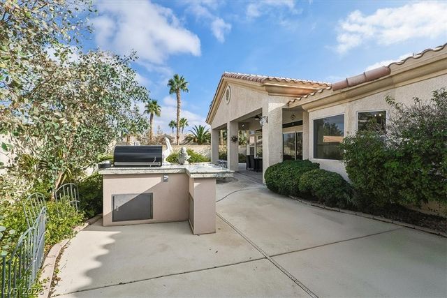 7400 Bisonwood Avenue, Las Vegas, NV 89131