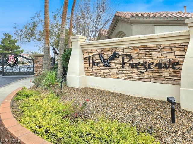 7400 Bisonwood Avenue, Las Vegas, NV 89131