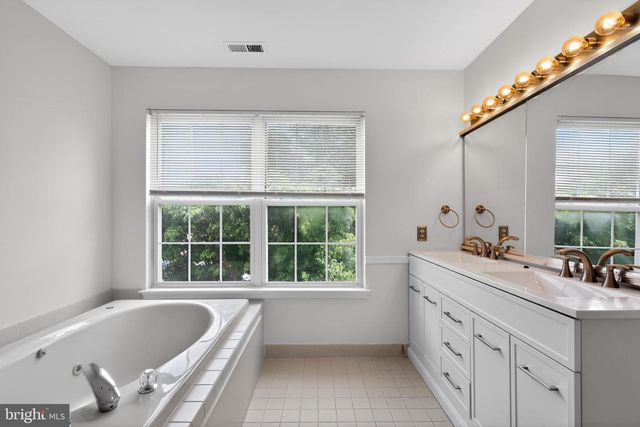 22 VICTORIA CIR, Collegeville, PA 19426