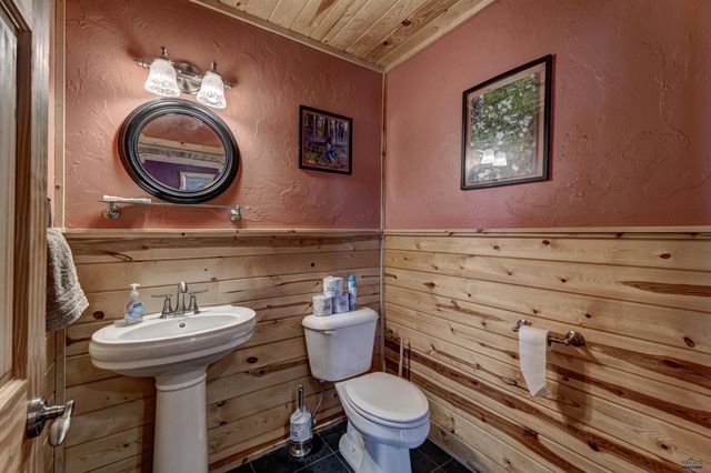 21172 HIGH RIDGE TRL, Lead, SD 57754