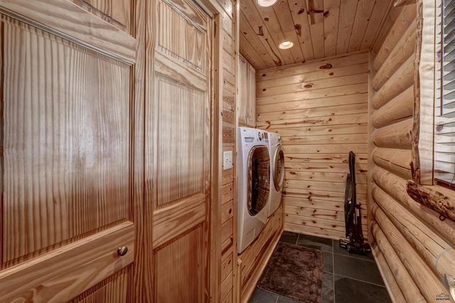 21172 HIGH RIDGE TRL, Lead, SD 57754