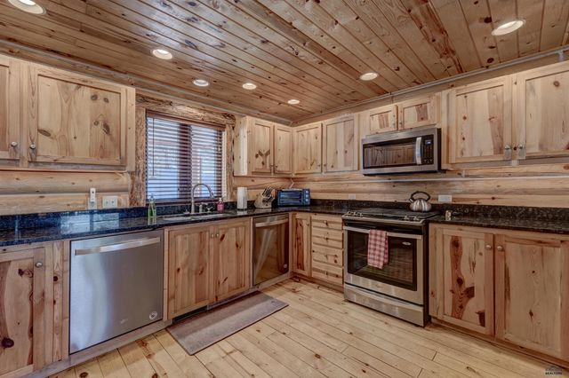 21172 HIGH RIDGE TRL, Lead, SD 57754