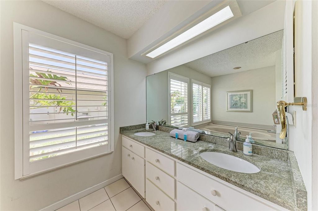 Image 25 of property listing at 1003 83RD STREET NW, Bradenton, FL 34209