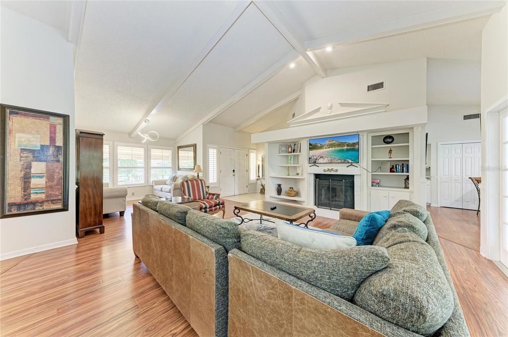 Image 7 of property listing at 1003 83RD STREET NW, Bradenton, FL 34209