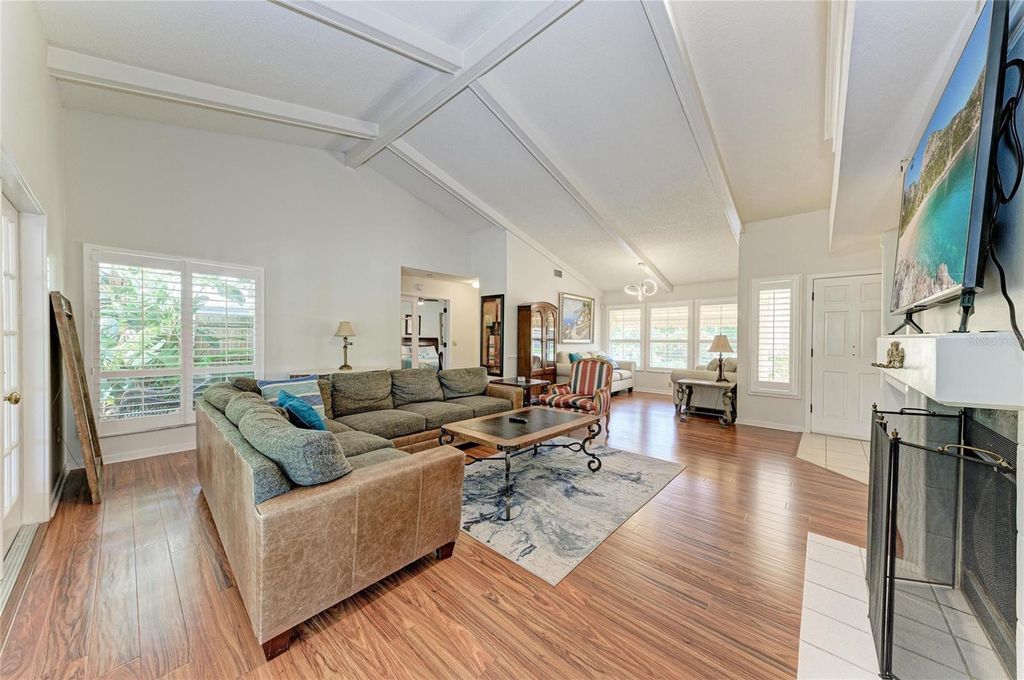 Image 8 of property listing at 1003 83RD STREET NW, Bradenton, FL 34209