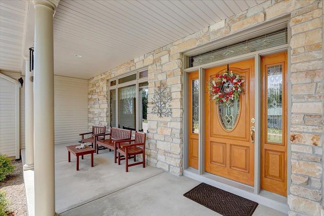 S7711 Freedom Road, North Freedom, WI 53951
