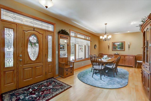 S7711 Freedom Road, North Freedom, WI 53951