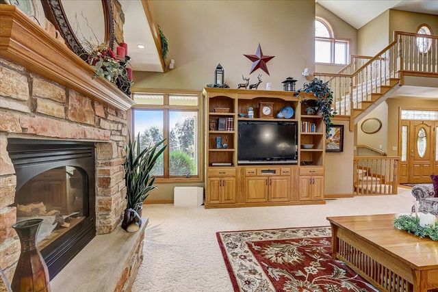 S7711 Freedom Road, North Freedom, WI 53951