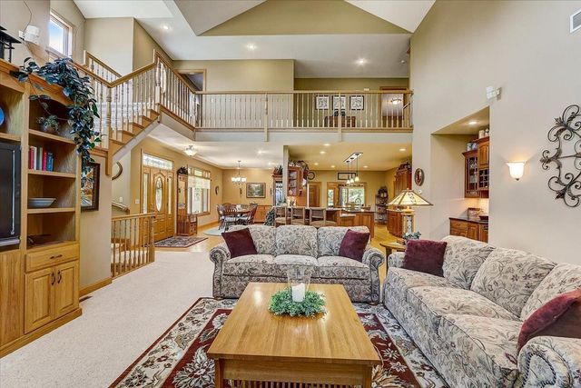 S7711 Freedom Road, North Freedom, WI 53951