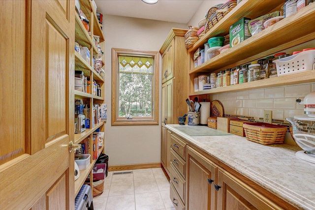 S7711 Freedom Road, North Freedom, WI 53951