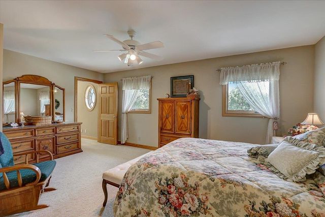 S7711 Freedom Road, North Freedom, WI 53951