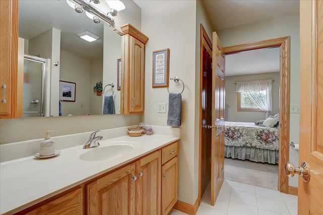 S7711 Freedom Road, North Freedom, WI 53951