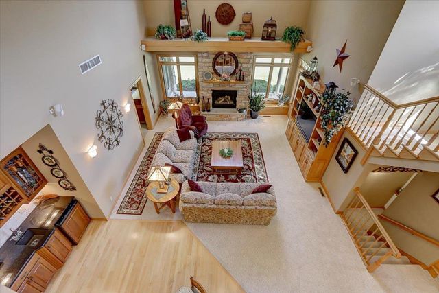 S7711 Freedom Road, North Freedom, WI 53951