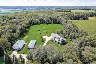 S7711 Freedom Road, North Freedom, WI 53951